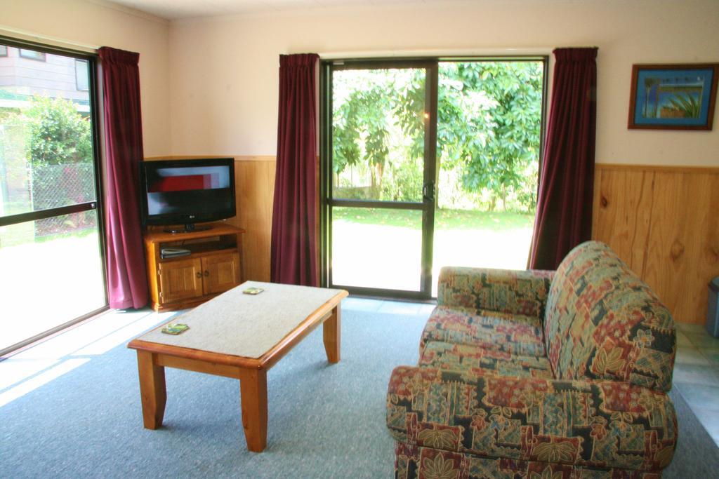 Whangarei Top 10 Holiday Park Δωμάτιο φωτογραφία